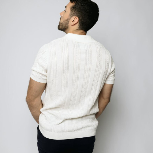 REMERA ABERCROMBIE JOHNNY COLLAR MARFIL