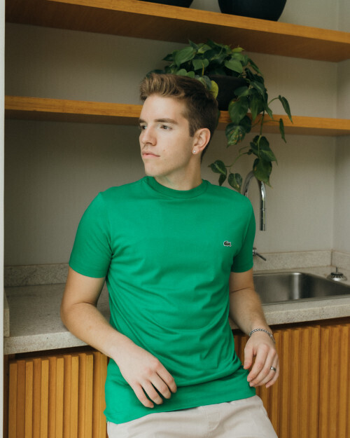 REMERA CUELLO REDONDO LACOSTE VERDE
