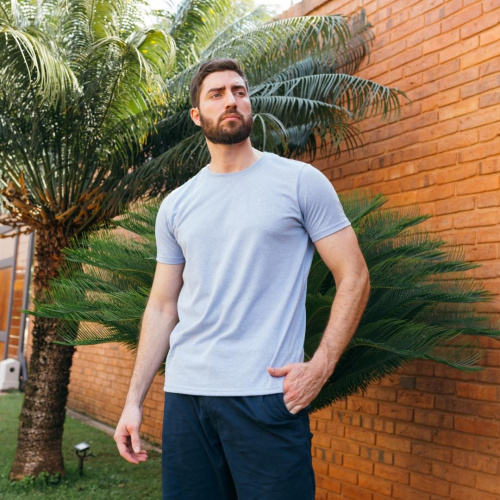REMERA LIBERATO BASICS CELESTE JASPEADA