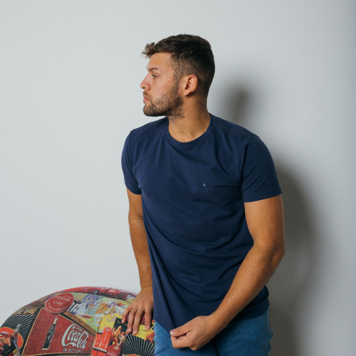 REMERA LIBERATO BASICS PREMIUM TEE AZUL MARINO
