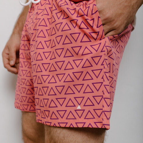 SHORT DE BAÑO LIBERATO BASICS TRIANGULOS ROJOS