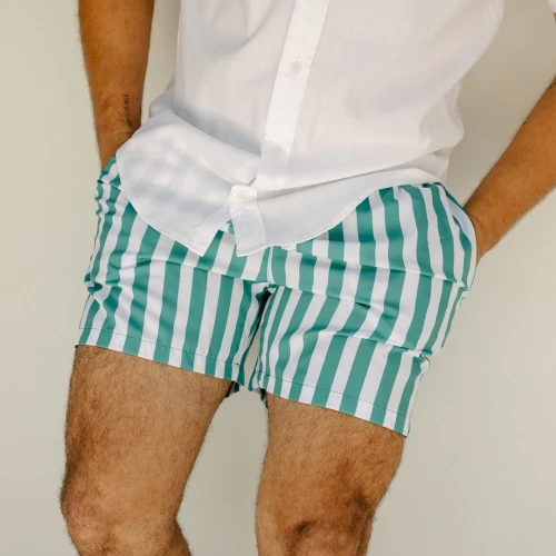 SHORT DE BAÑO LIBERATO BASICS BLANCO CELESTE RAYAS VERDES