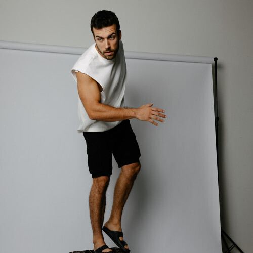 BERMUDA CARGO CON GOMA LIBERATO BASICS NEGRA