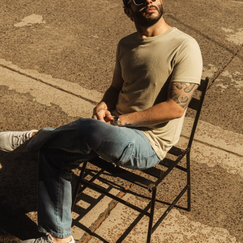 REMERA LIBERATO BASICS REGULAR FIT VERDE