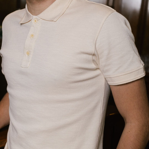 REMERA LIBERATO BASICS POLO BEIGE