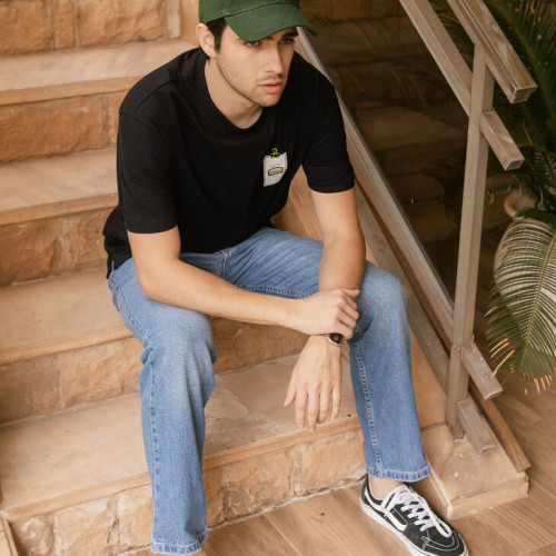 REMERA LIBERATO BASICS OVERSIZE NEGRA CASA CLUB