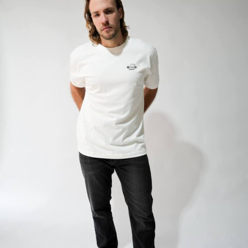 REMERA LIBERATO PREMIUM 250GSM OVERSIZE MARFIL PORSCHE COLLECTION