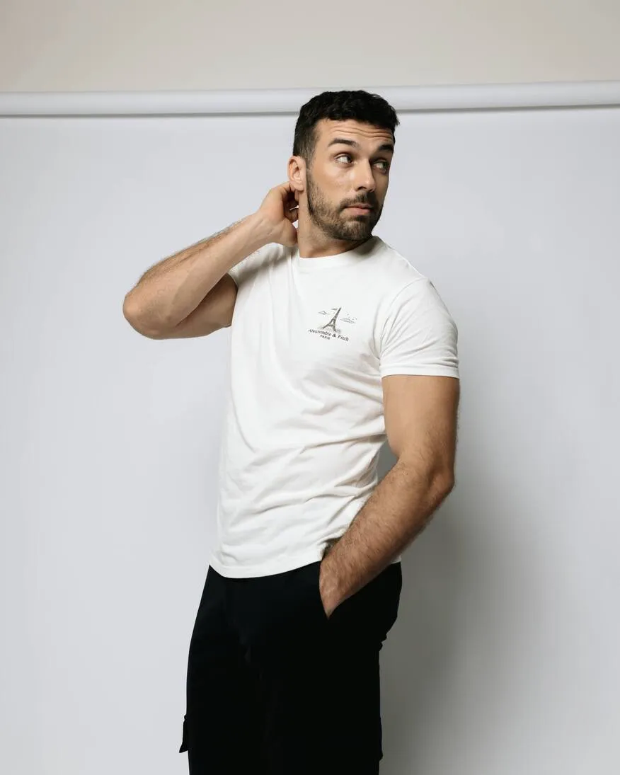 REMERA ABERCROMBIE BLANCA PARIS LANSCAPE