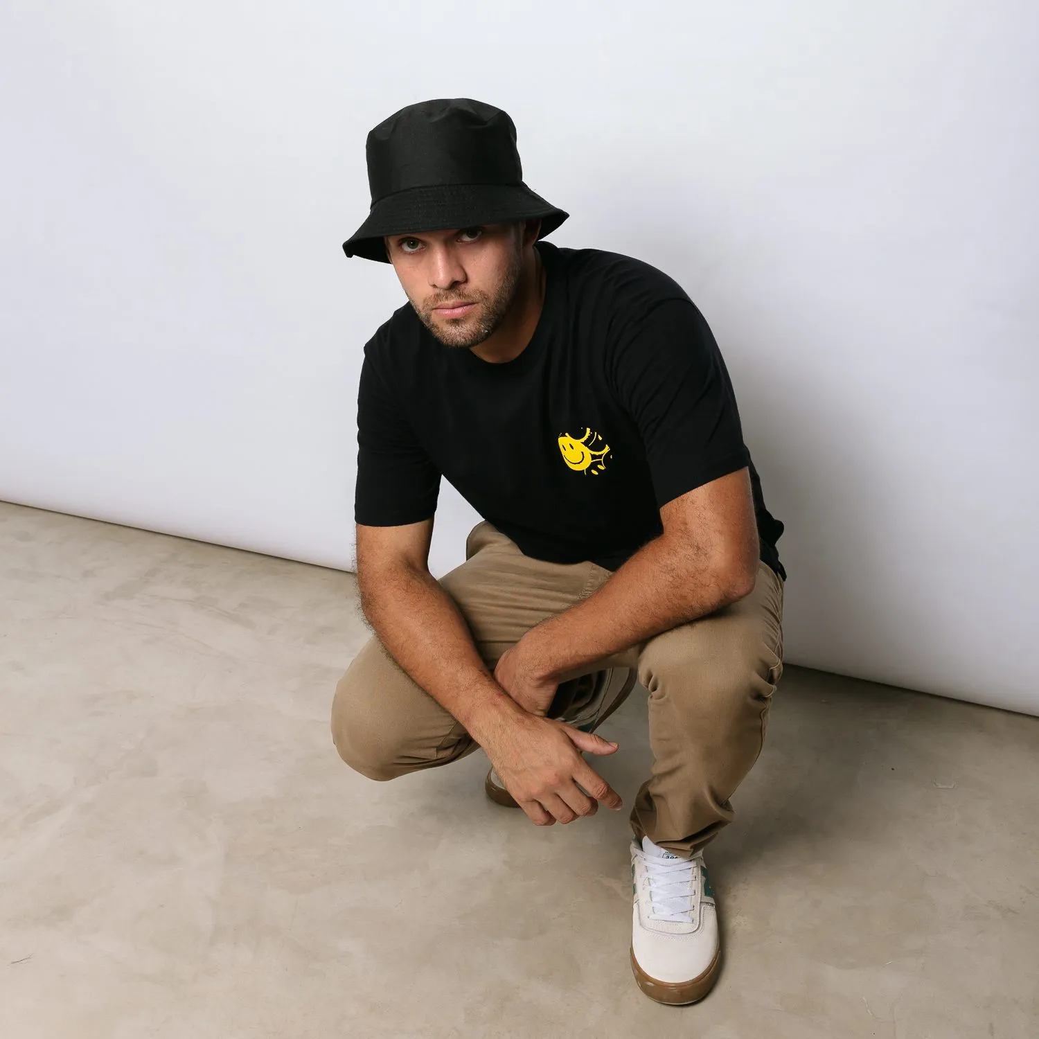 REMERA LIBERATO BASICS NEGRA SMILE