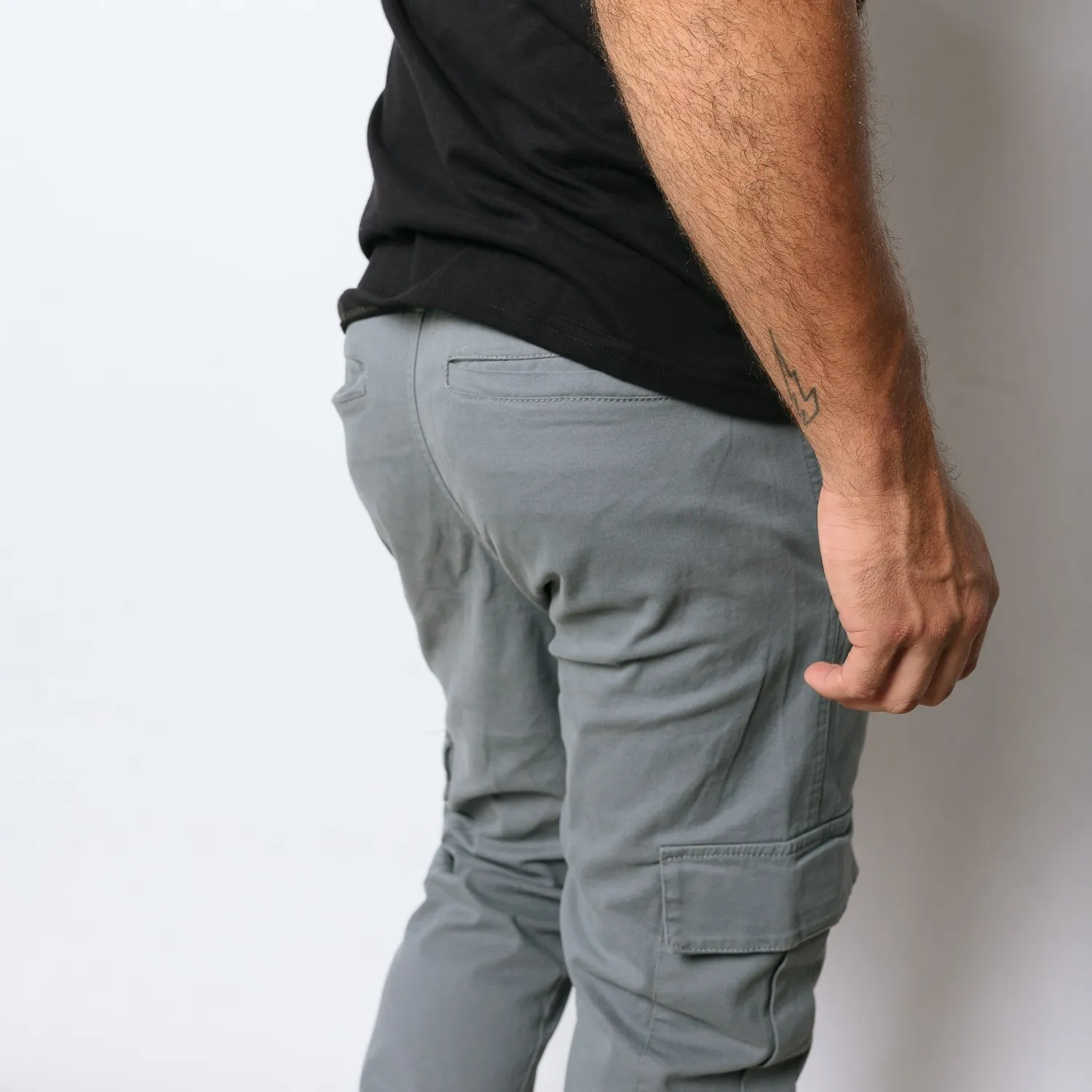 PANTALON CARGO LIBERATO BASICS GRIS