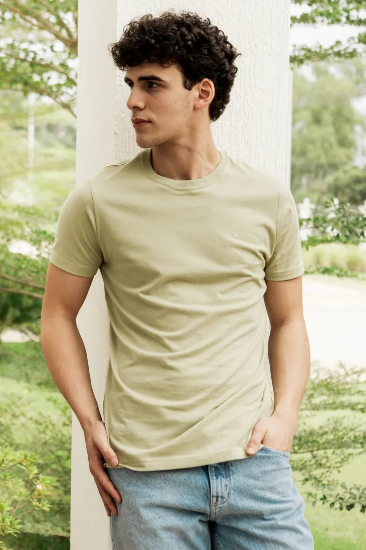 REMERA LIBERATO BASICS REGULAR FIT VERDE