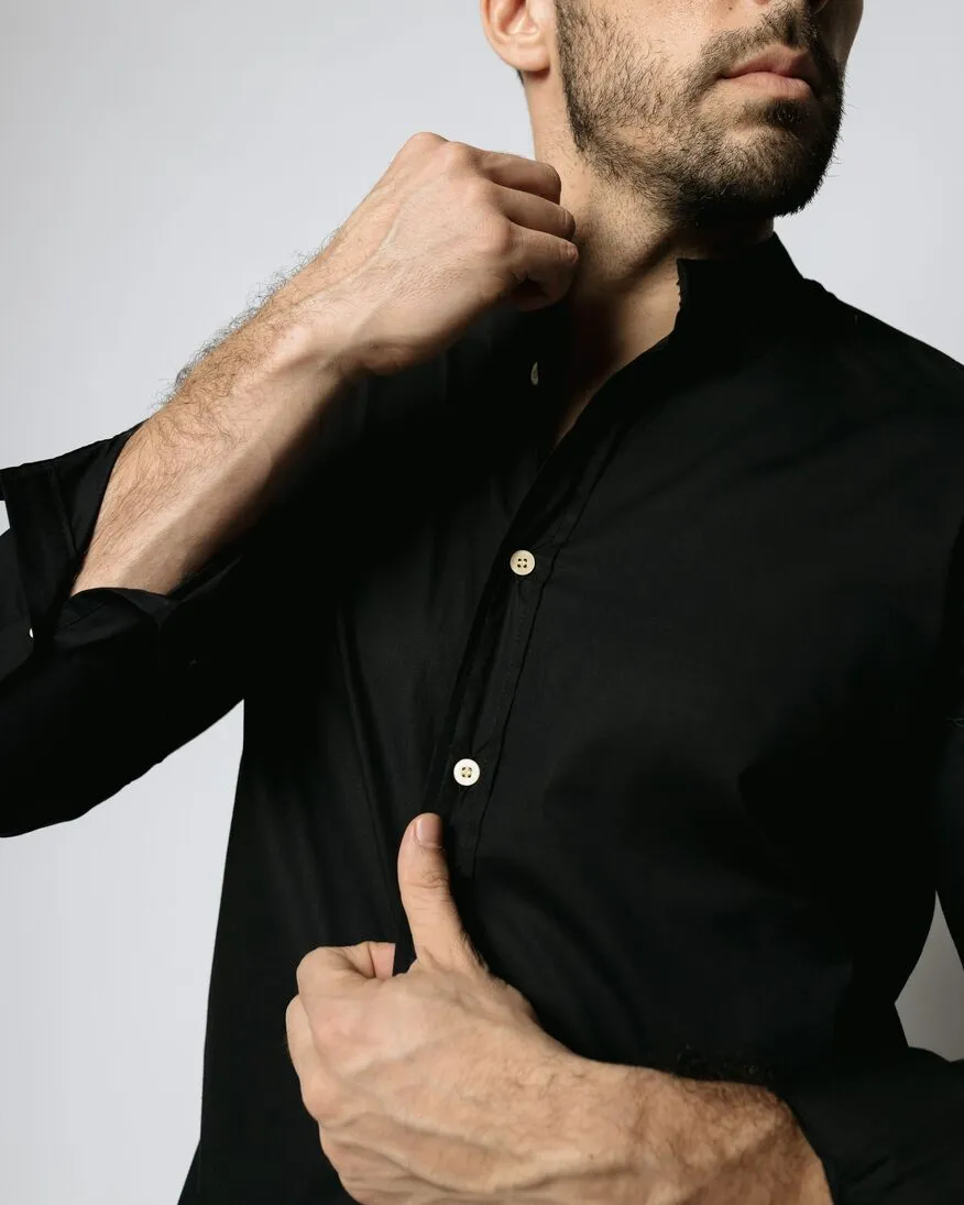 CAMISA LIBERATO BASICS MAO MANGAS LARGAS NEGRA