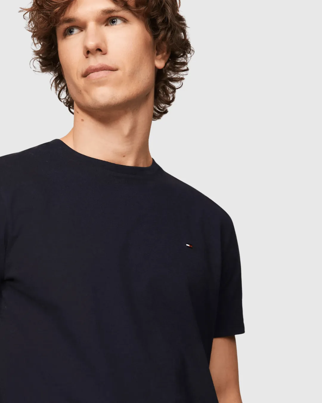 REMERA TOMMY HILFIGER AZUL MARINO