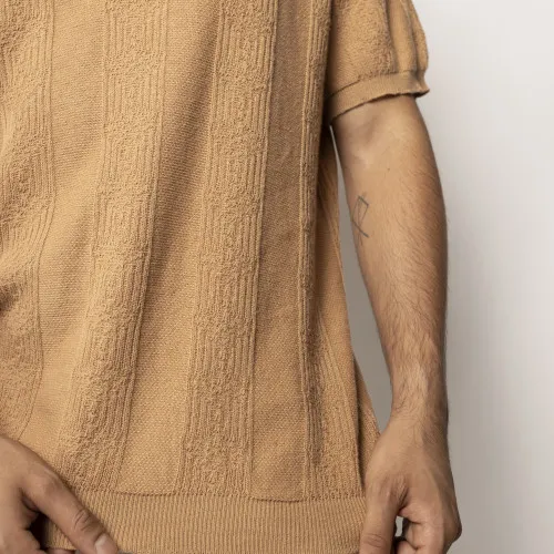 REMERA ABERCROMBIE JOHNNY COLLAR KAKHI